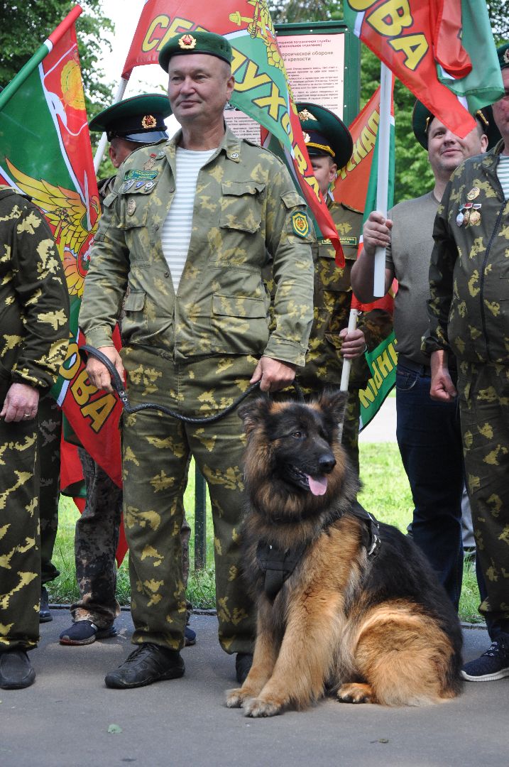 день пограничника, пограничники, серпухов, протвино, памятник пограничникам,