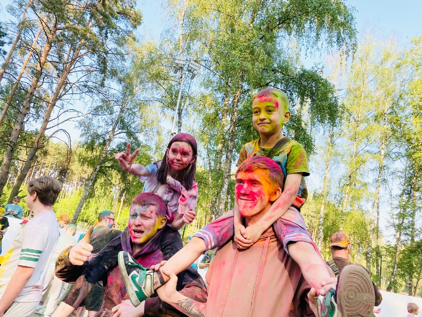 Домодедово, парк Елочки, Холли, фестиваль красок