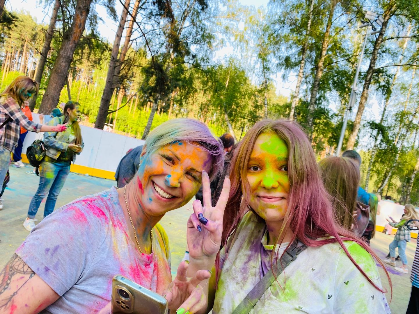 Домодедово, парк Елочки, Холли, фестиваль красок