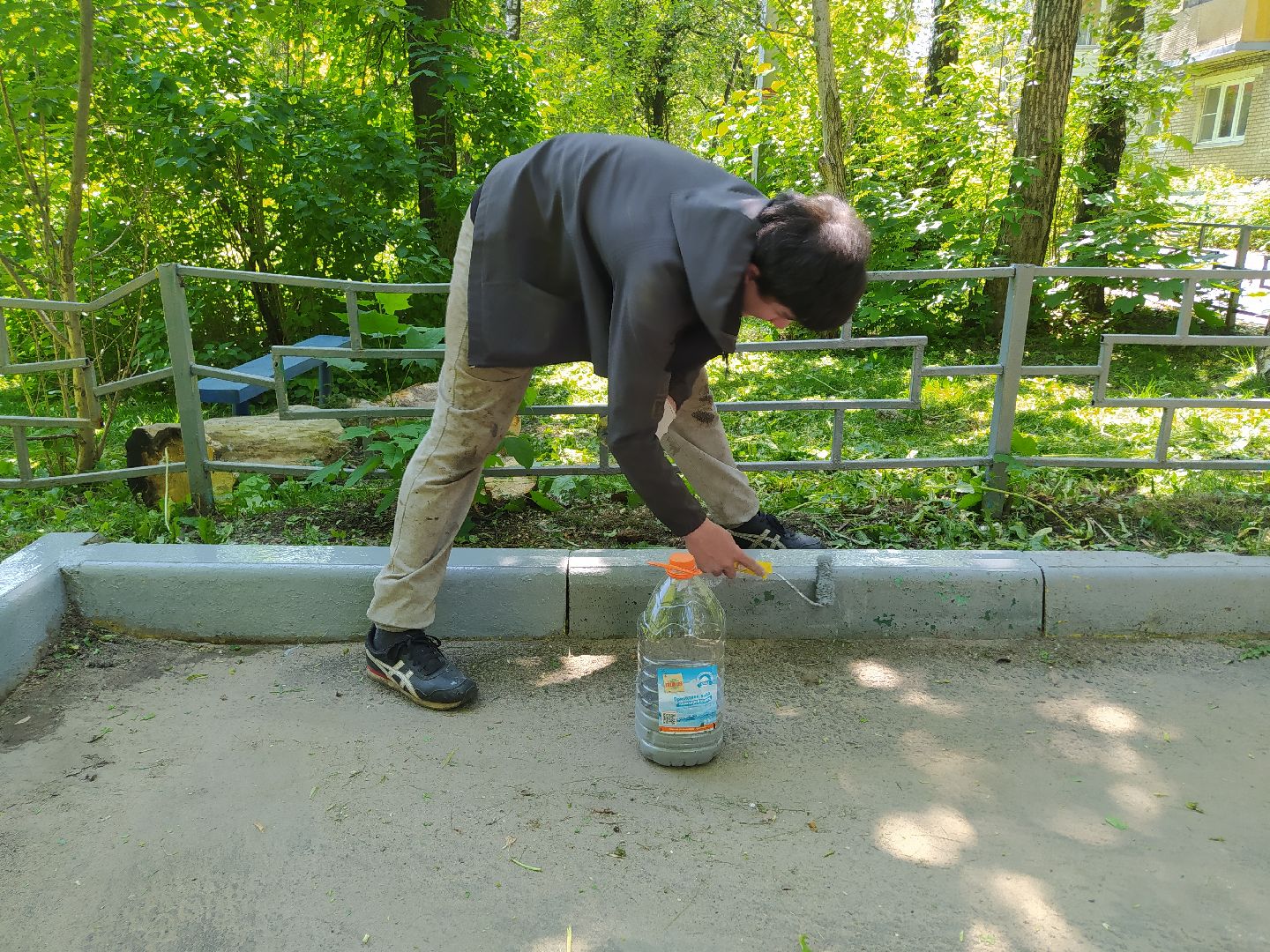 Покраска, бордюр, благоустройство