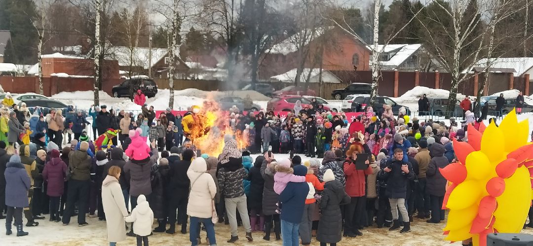 Масленица, гуляния, Щёлково, Загорянский, дрова, боулинг, матрёшки