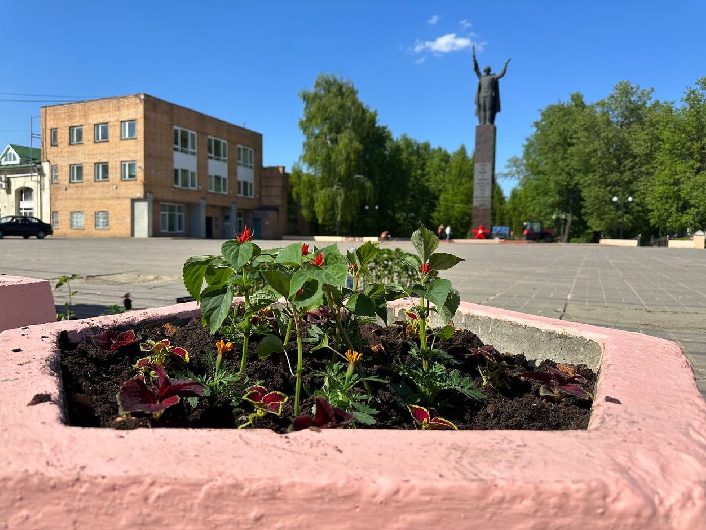 Можайск, Можайский городской округ, Подмосковье, цветы, благоустройство