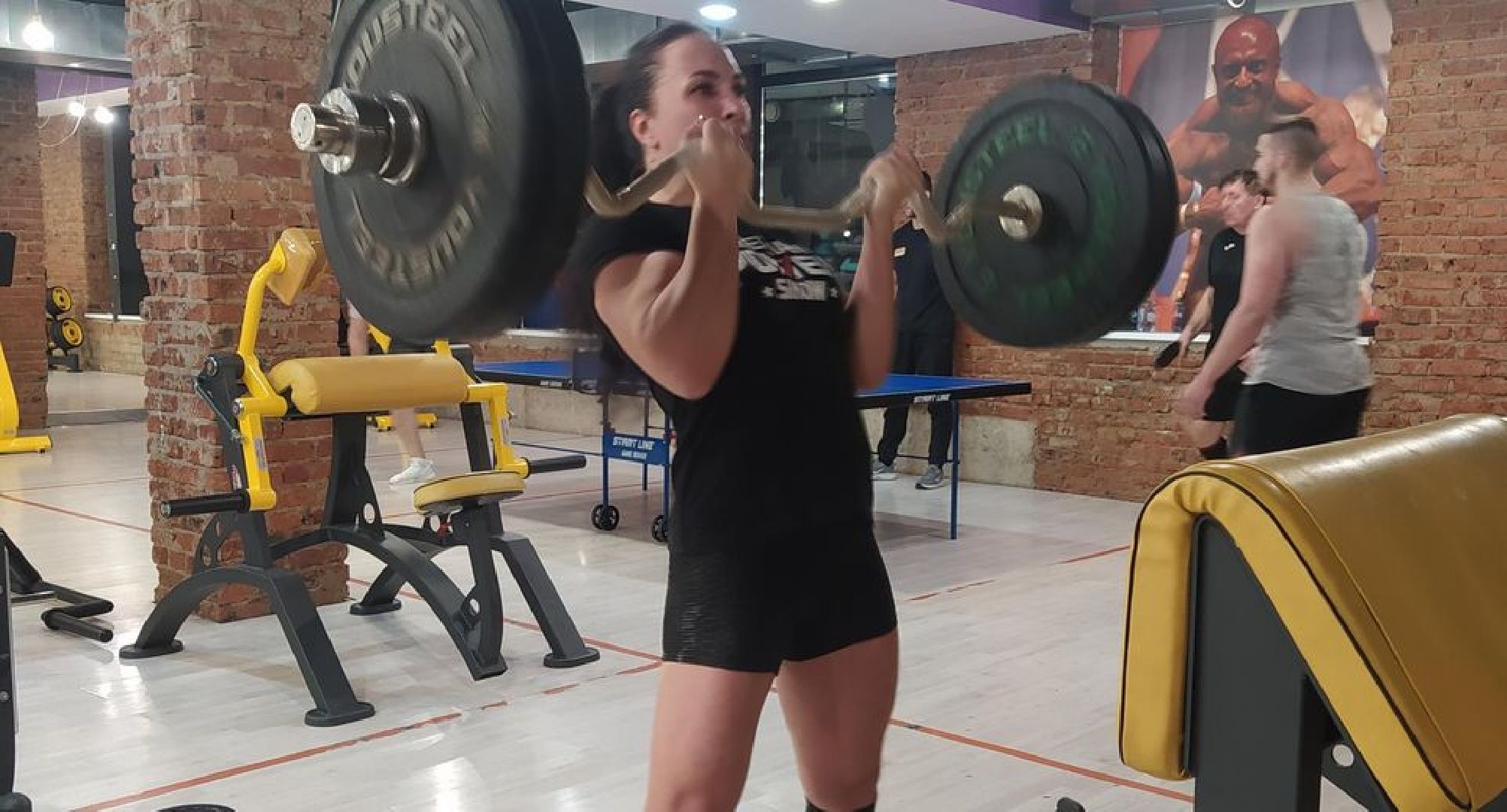 Спорт, бицепс, штанга, соревнования