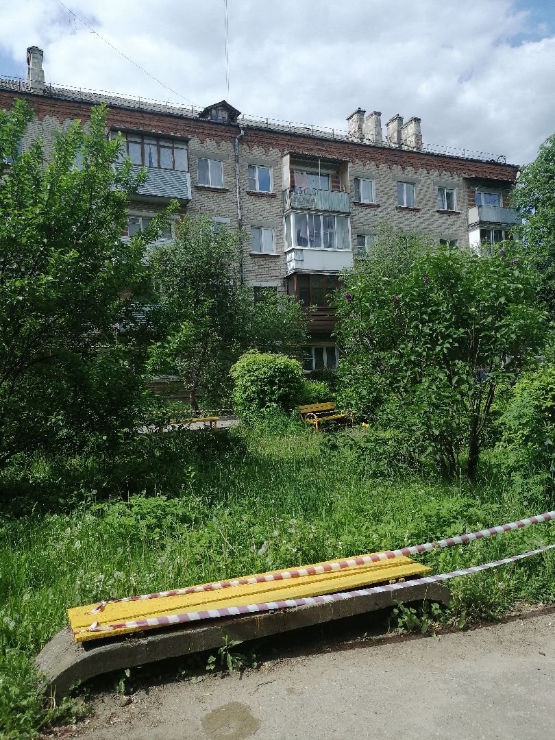 серпухов, двор, лавочки, скамейки, благоустройство, люки,