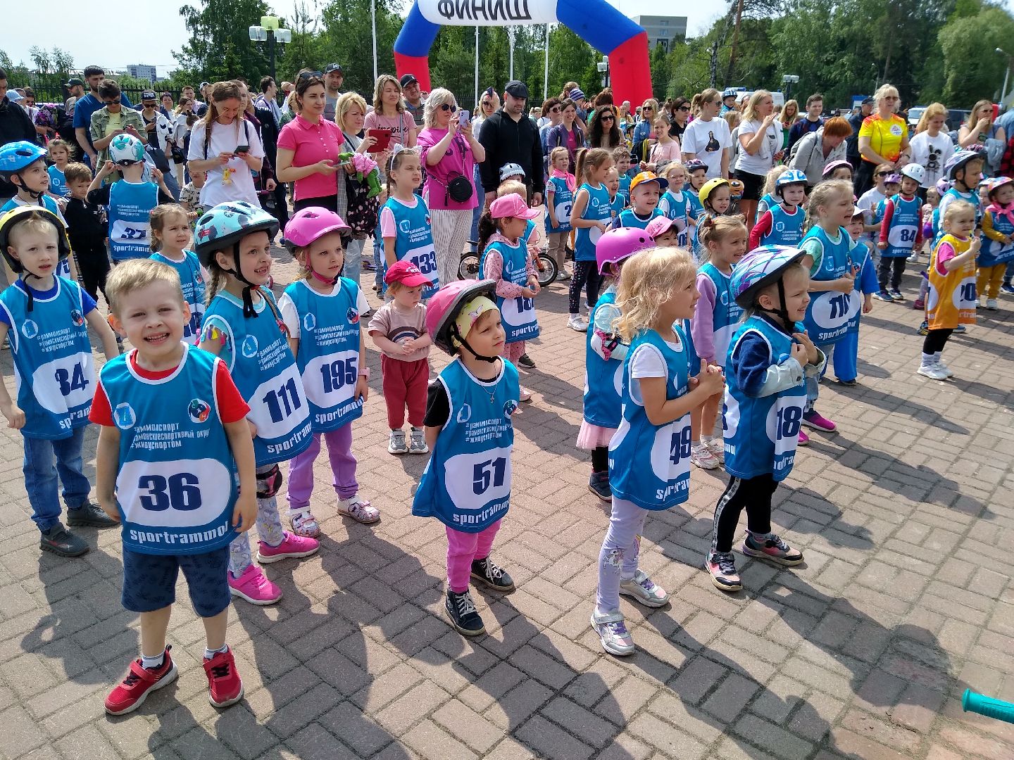 Раменское, спорт, детский заезд на беговелах и самокатах