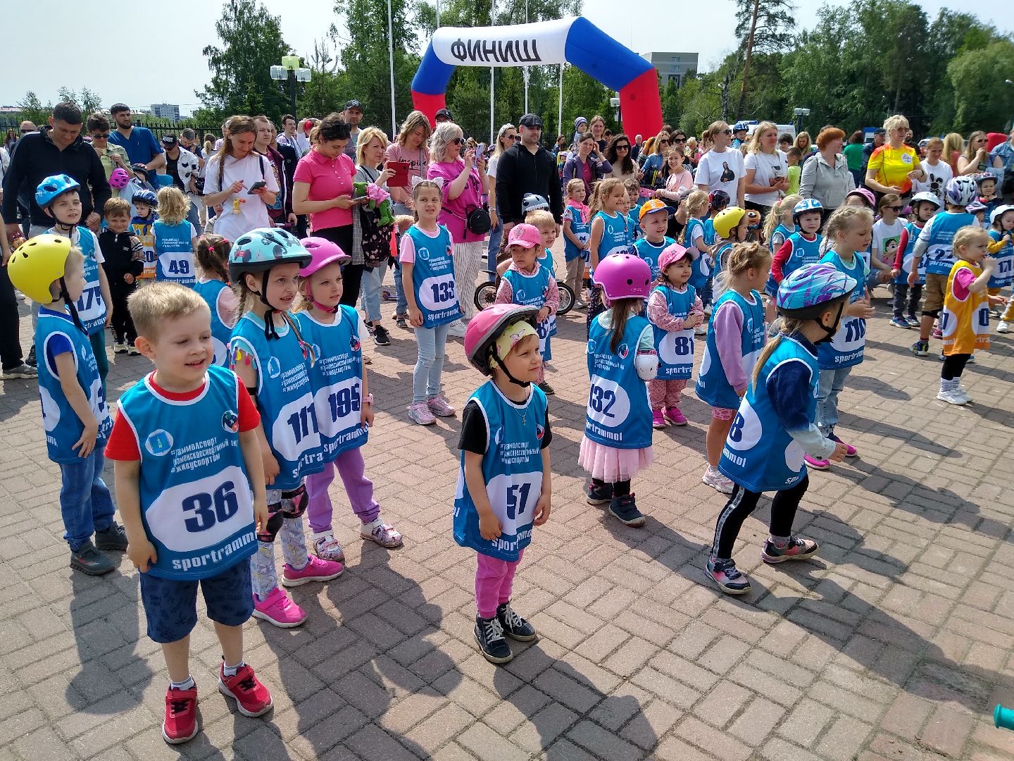 Раменское, спорт, детский заезд на беговелах и самокатах