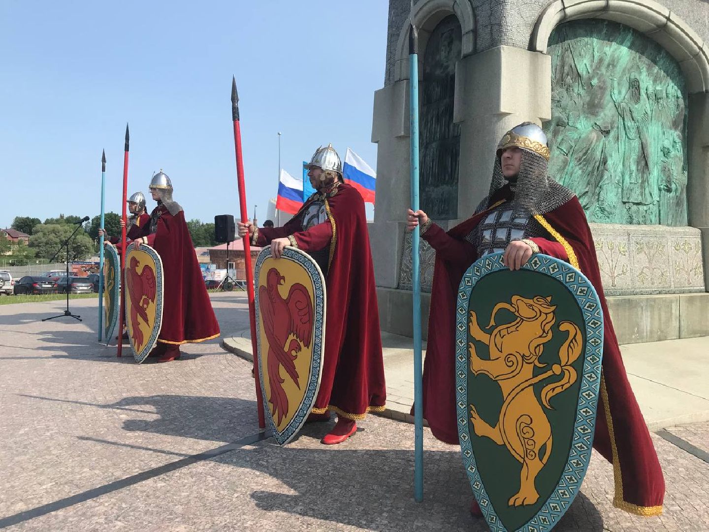 Коломна, Люди, Общество