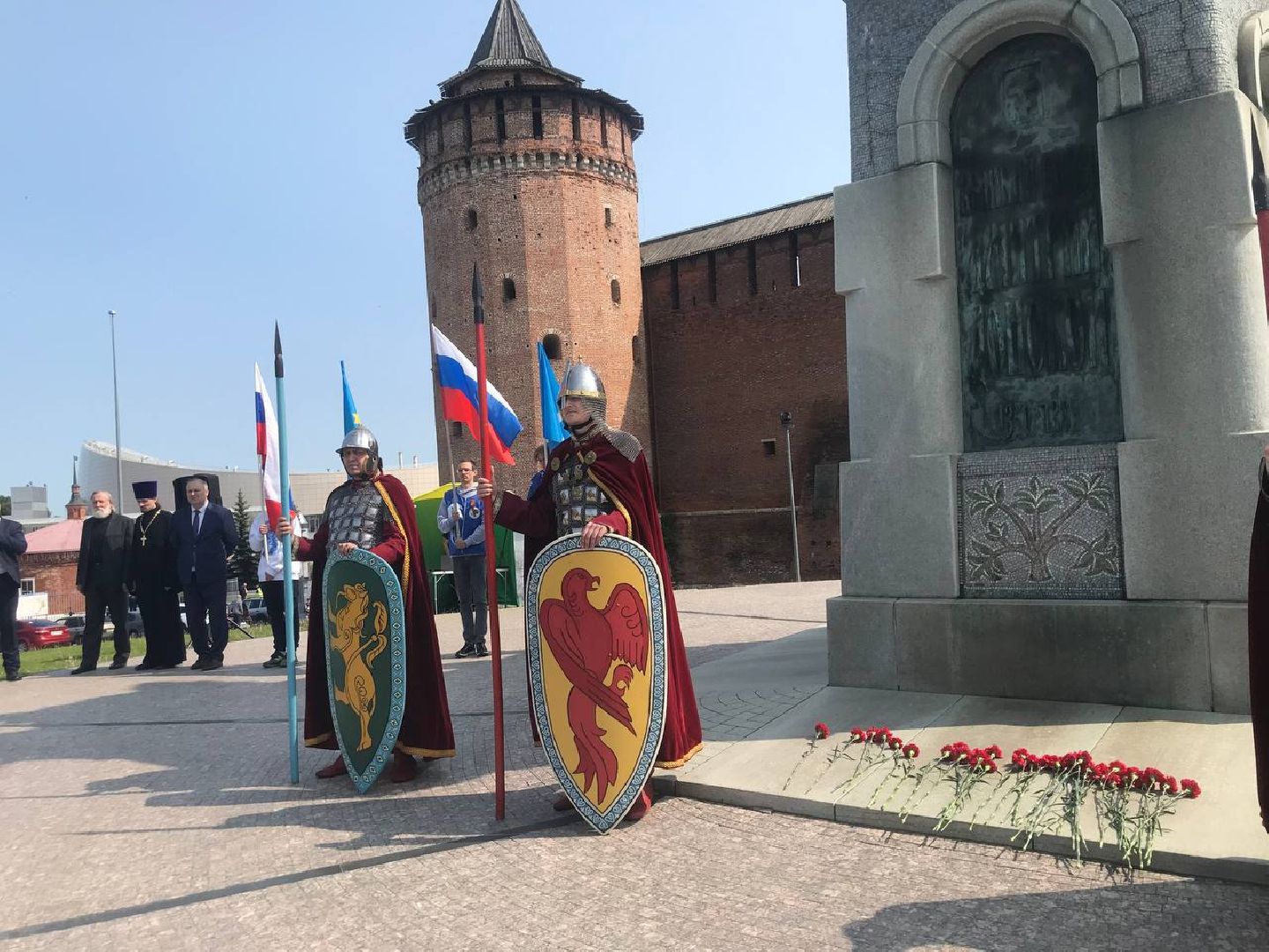 Коломна, Люди, Общество