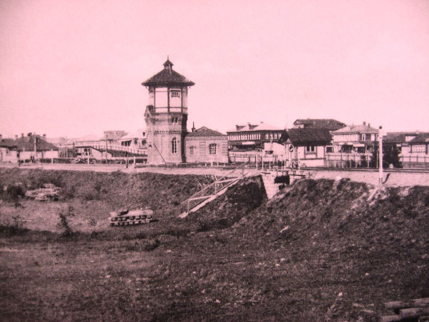 Шаховская, Памятники, История