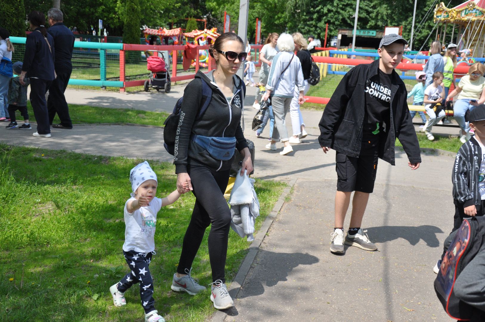 серпухов, праздник, парк, парк питомник, концерт, шоу,