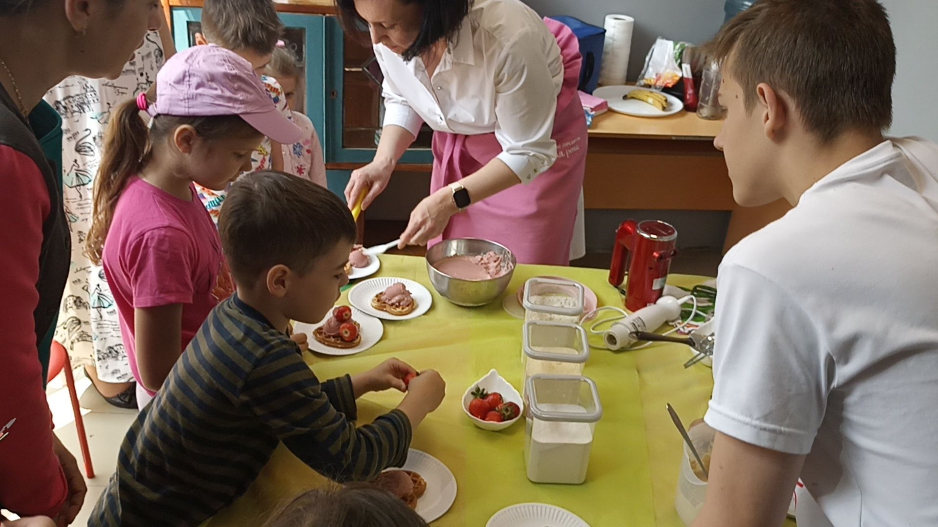 Серпухов, Подмосковье, парк, дети, десерт