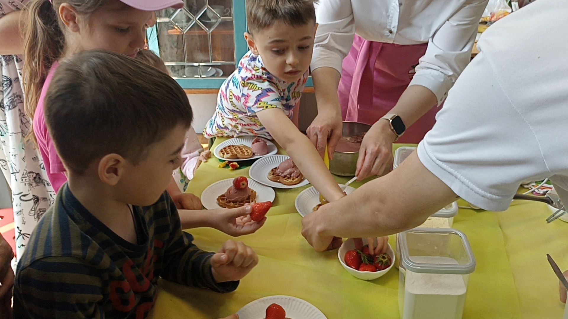 Серпухов, Подмосковье, парк, дети, десерт