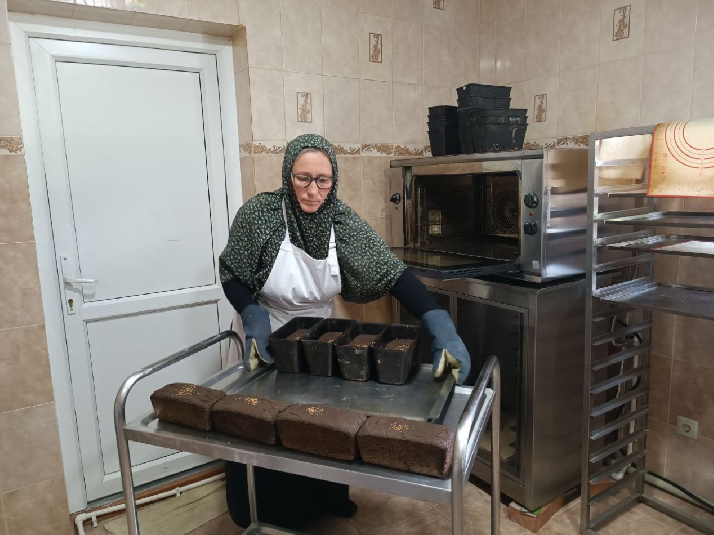 Можайск, Можайский городской округ, Подмосковье, Бородинский монастырь, прихожане, вера, православие, хлеб, авторский рецепт, бородинский хлеб