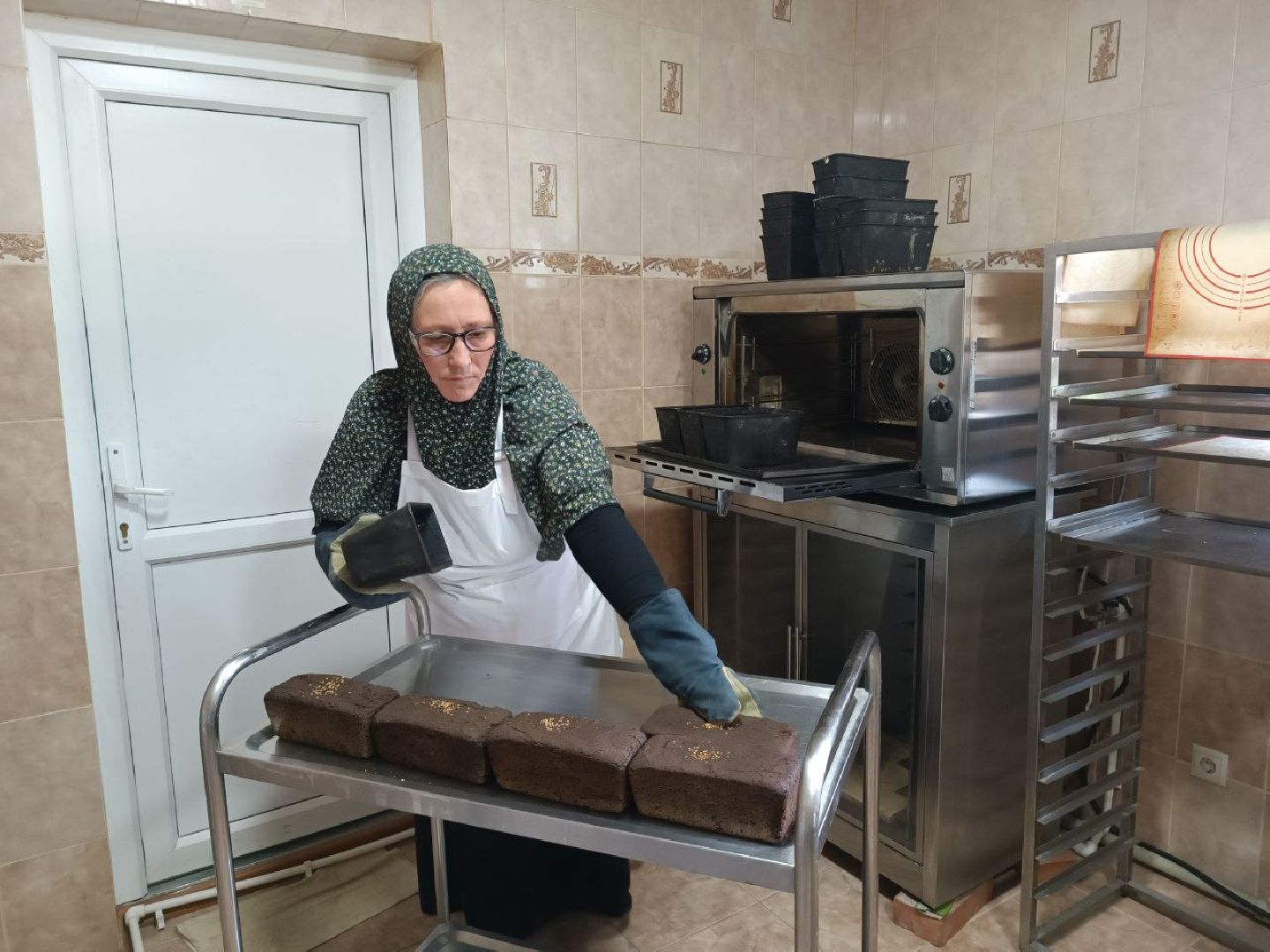 Можайск, Можайский городской округ, Подмосковье, Бородинский монастырь, прихожане, вера, православие, хлеб, авторский рецепт, бородинский хлеб