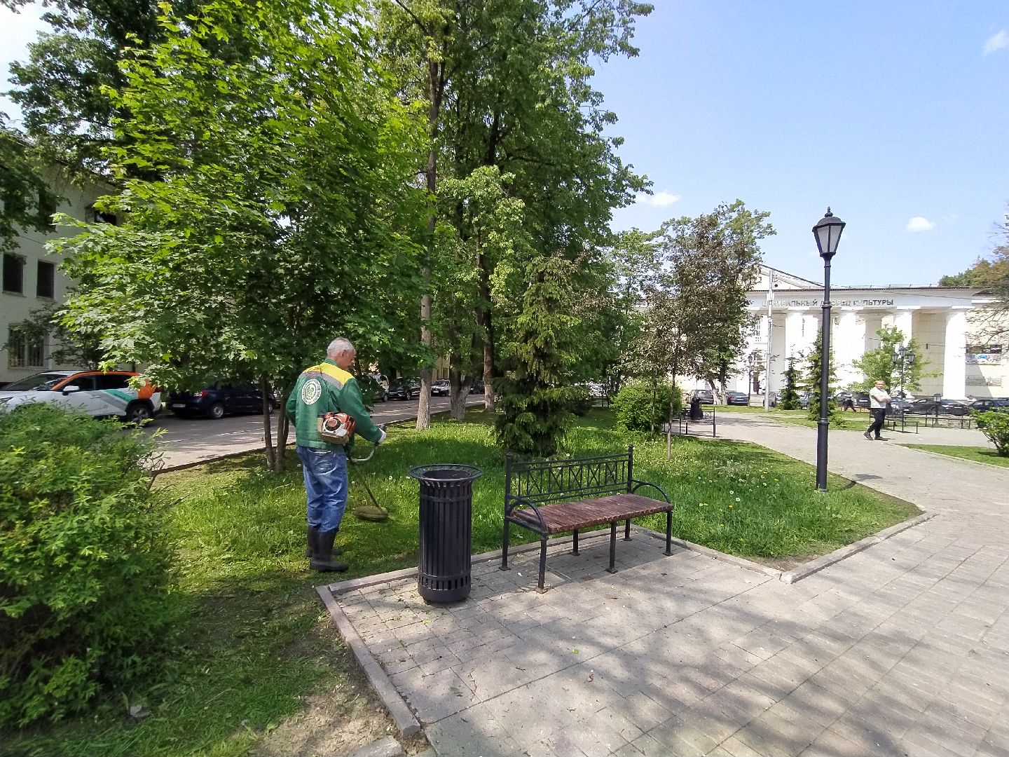 Газон, благоустройство, город