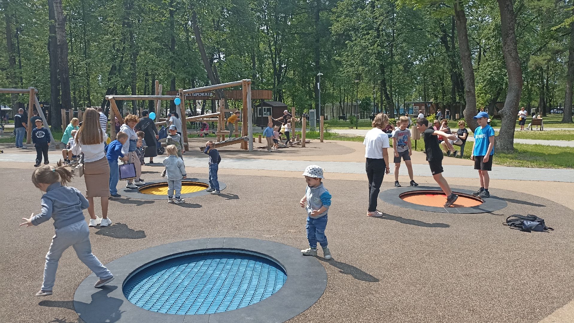 Серпухов, Подмосковье, дети, парк, лето, батуты