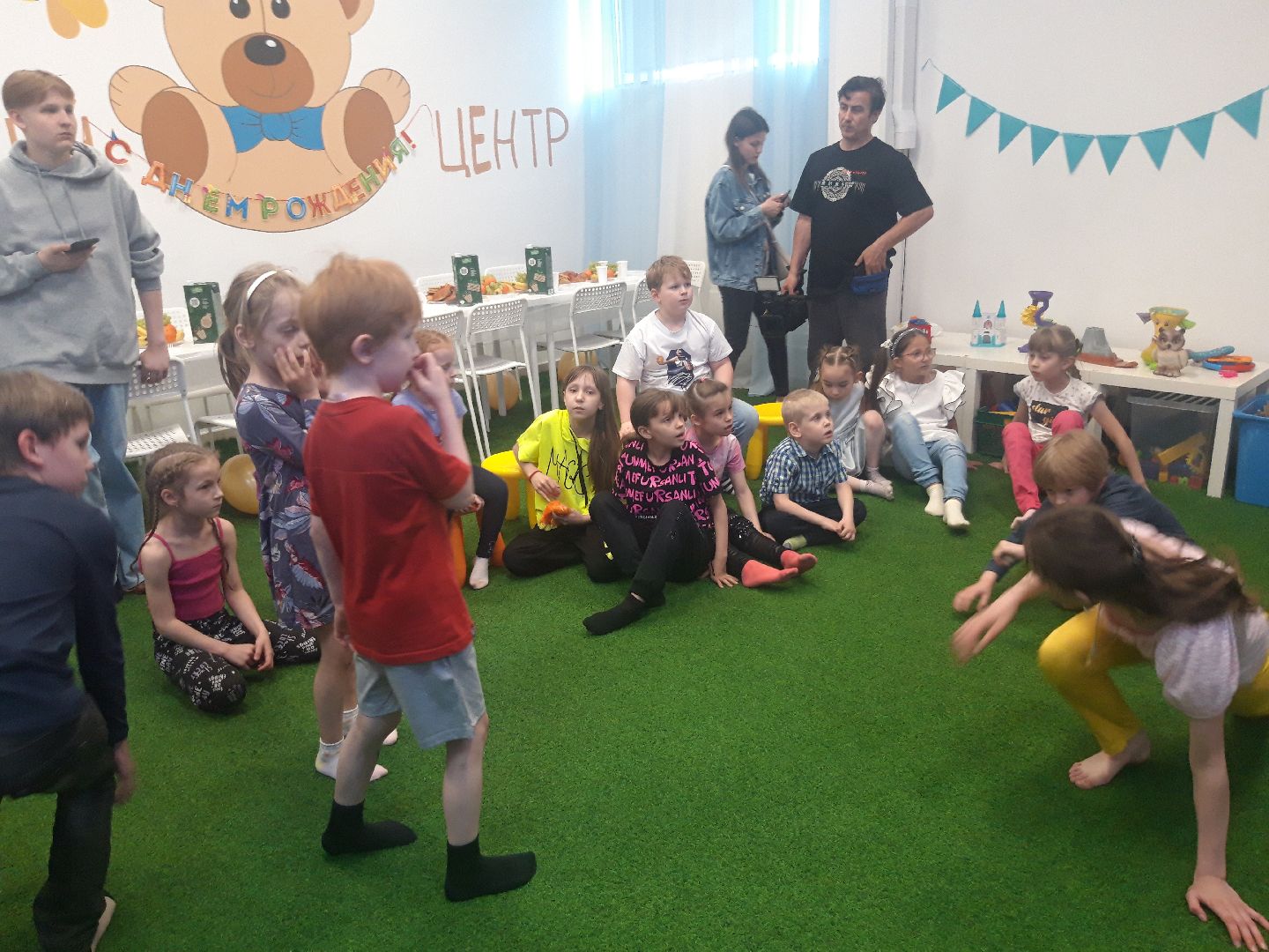 дети, доброе дело, машина,