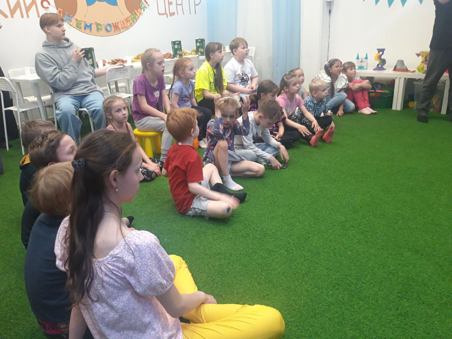 дети, доброе дело, машина,