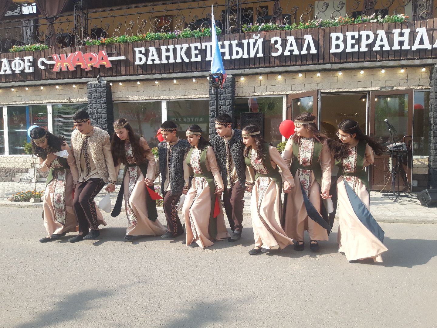 концерт, двор,