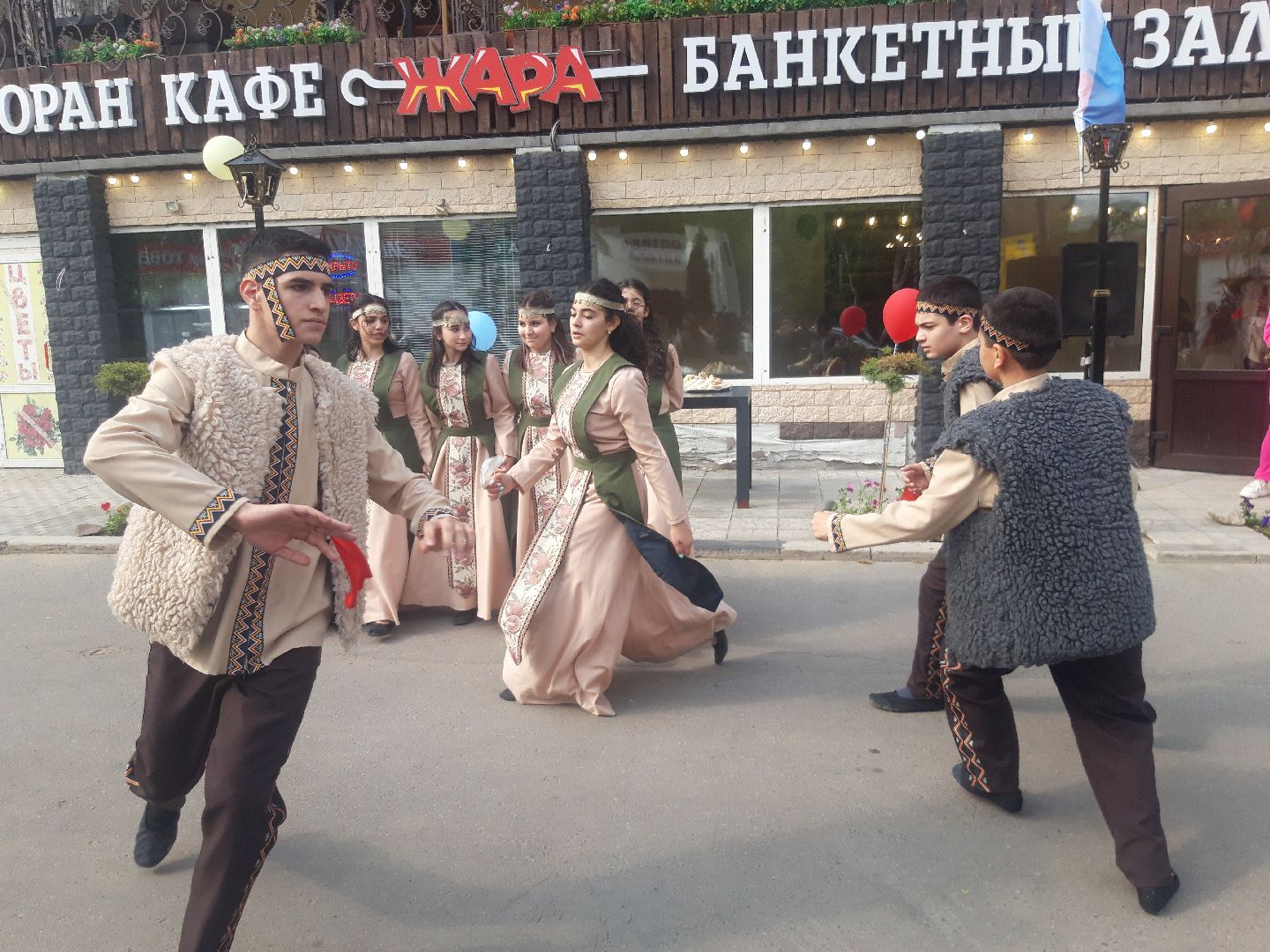 концерт, двор,