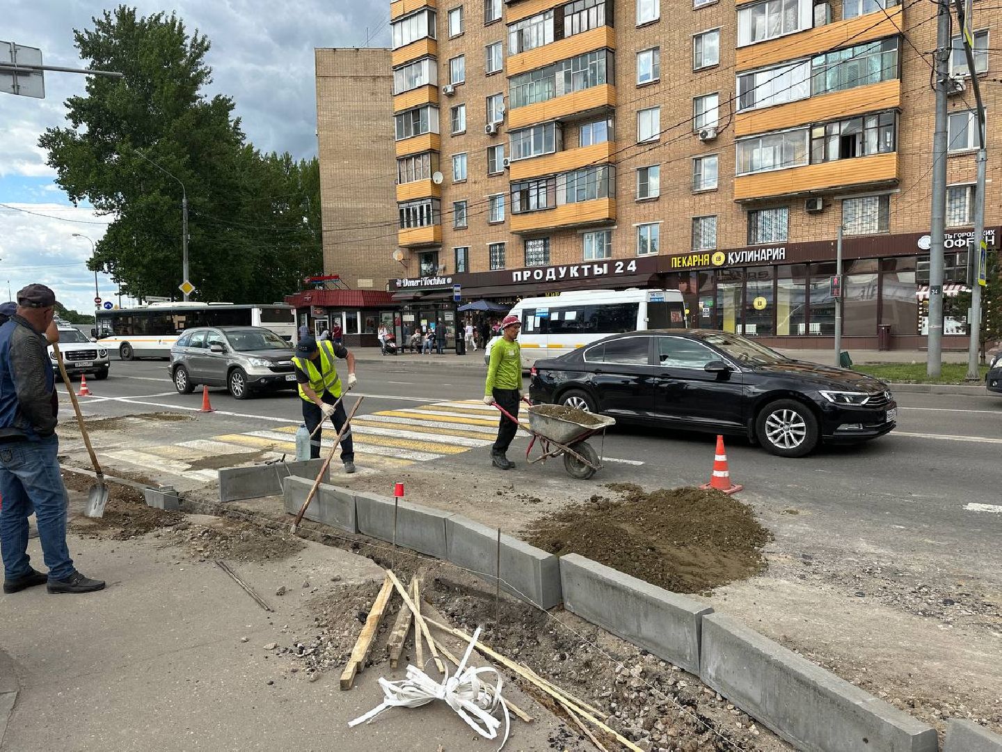 Реутов, дороги, ремонт, асфальт, бордюрный камень