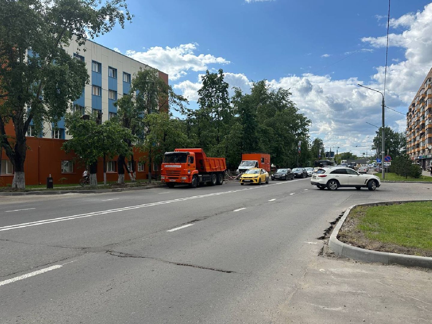 Реутов, дороги, ремонт, асфальт, бордюрный камень