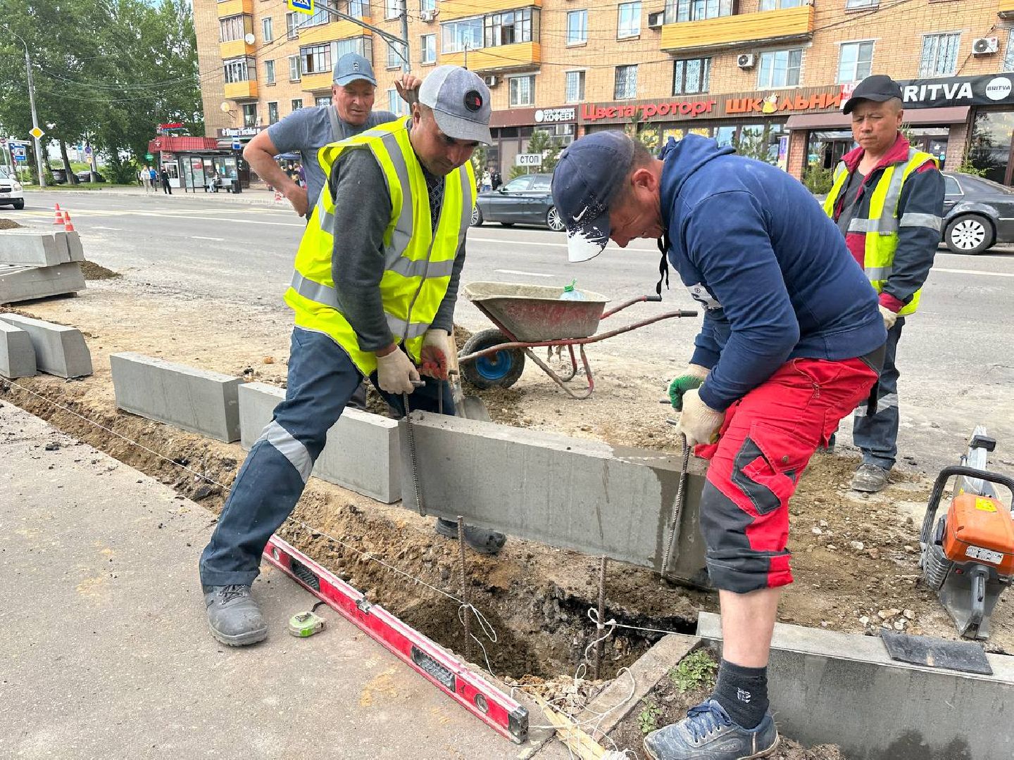 Реутов, дороги, ремонт, асфальт, бордюрный камень