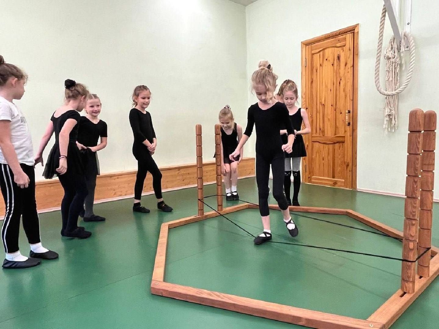 спортивные прыжки, игра в резиночку, конкурс, Котельники