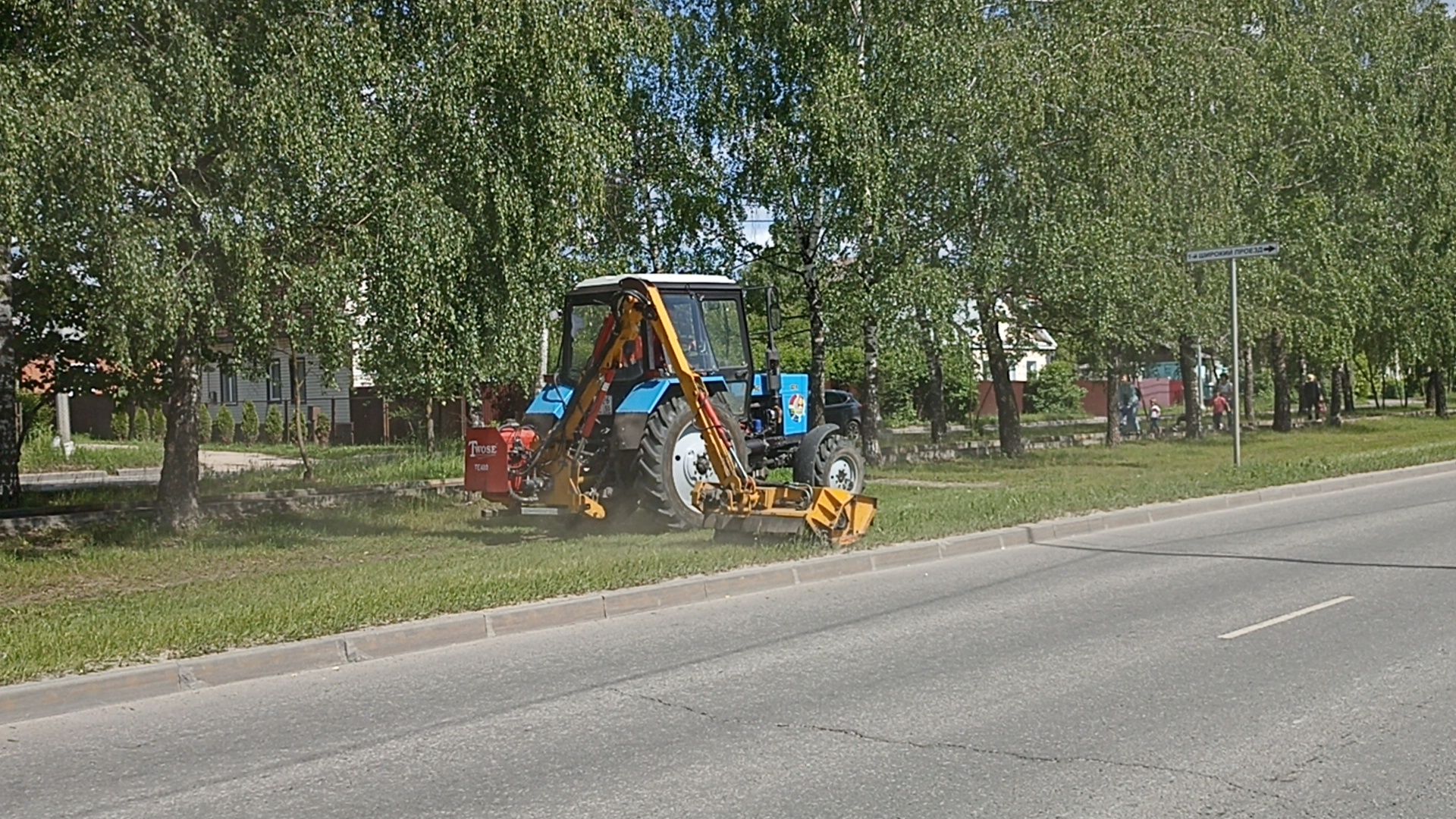 Серпухов, Подмосковье, благоустройство, покос травы, газон