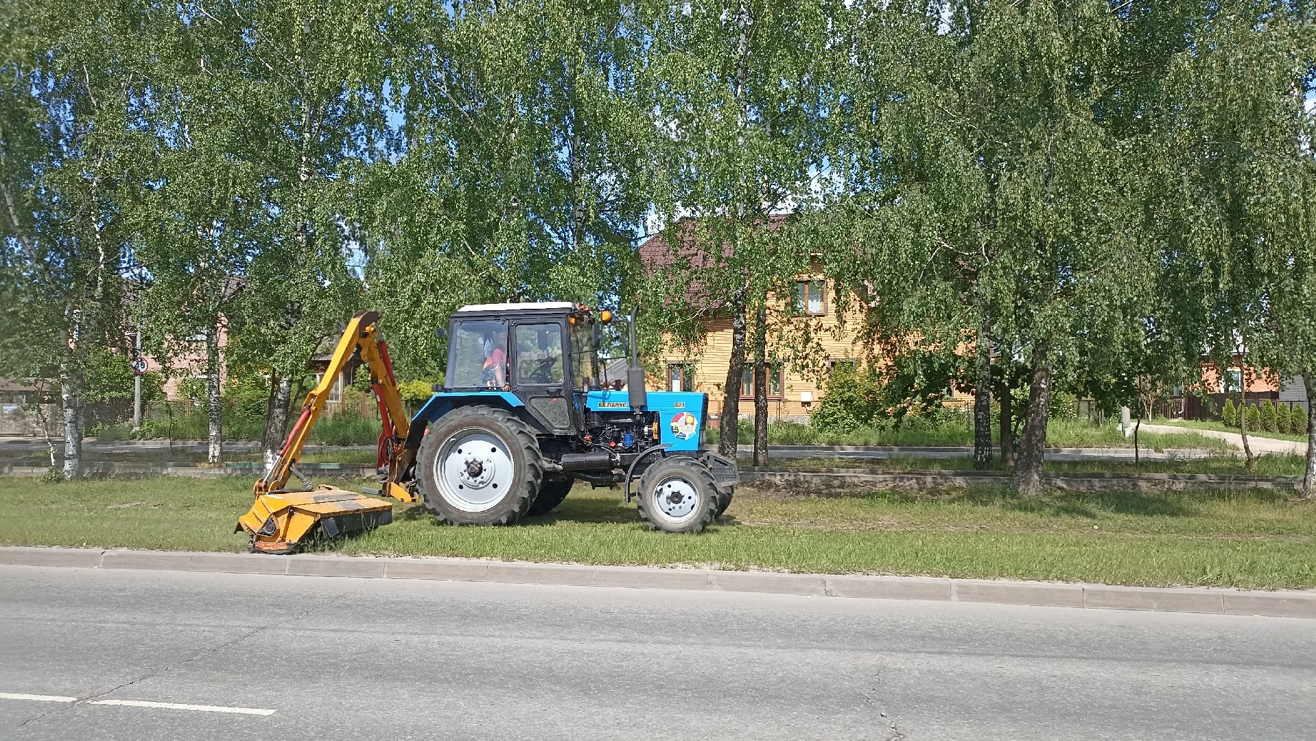 Серпухов, Подмосковье, благоустройство, покос травы, газон