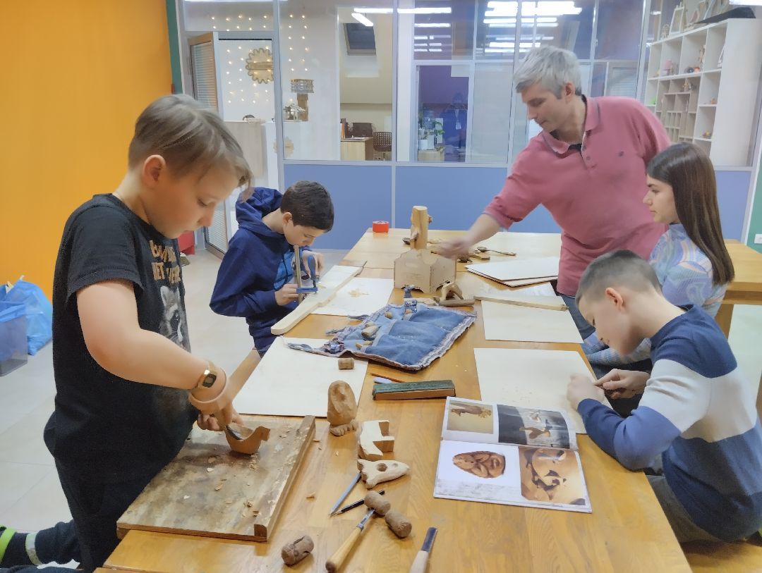 Резьба по дереву, Генезис