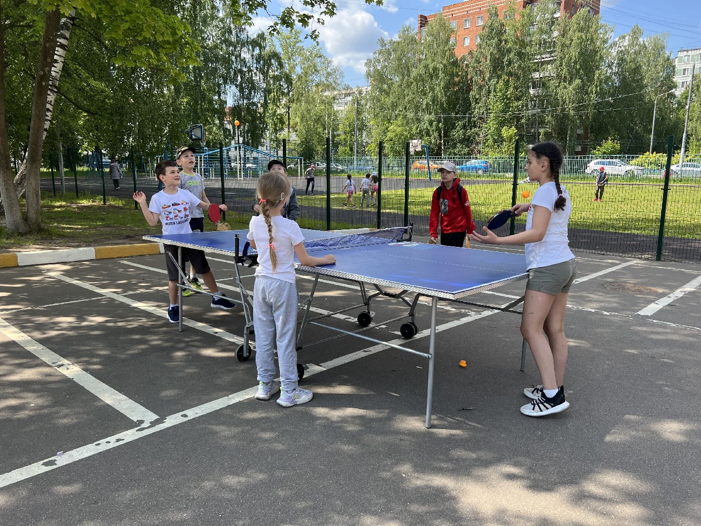 Химки, дети, школьный лагерь