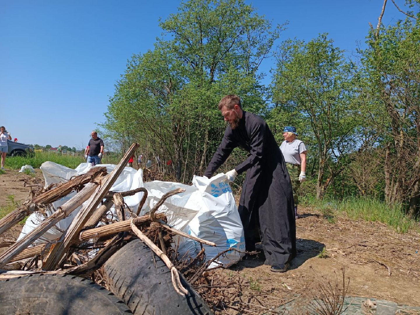 Можайск, Можайский городской округ, Подмосковье, акция, вода России, экология, уборка территории, жители, волонтёры, юнармия, экологический марафон