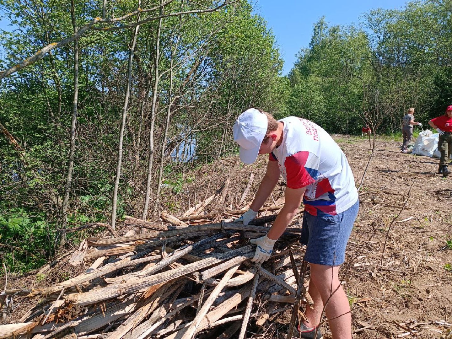 Можайск, Можайский городской округ, Подмосковье, акция, вода России, экология, уборка территории, жители, волонтёры, юнармия, экологический марафон