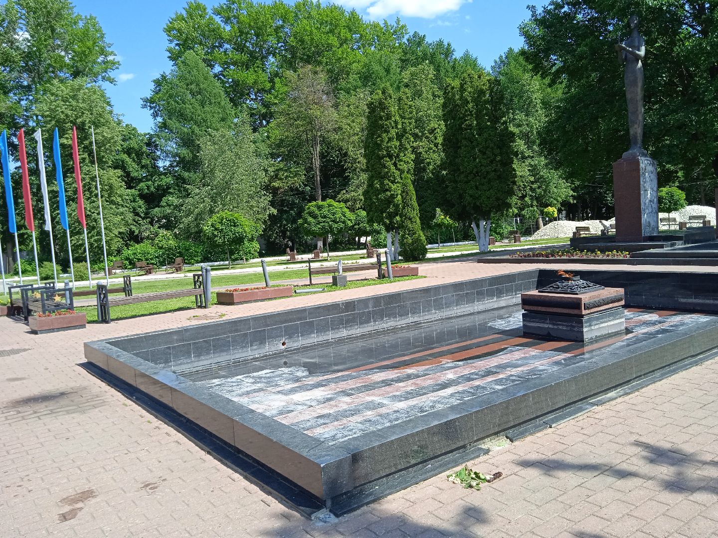 вандалы, Вечный огонь, краска