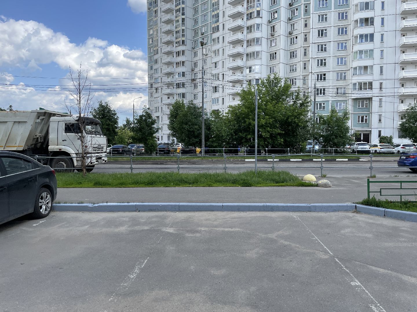 Бордюры, окраска, серый, Люберцы