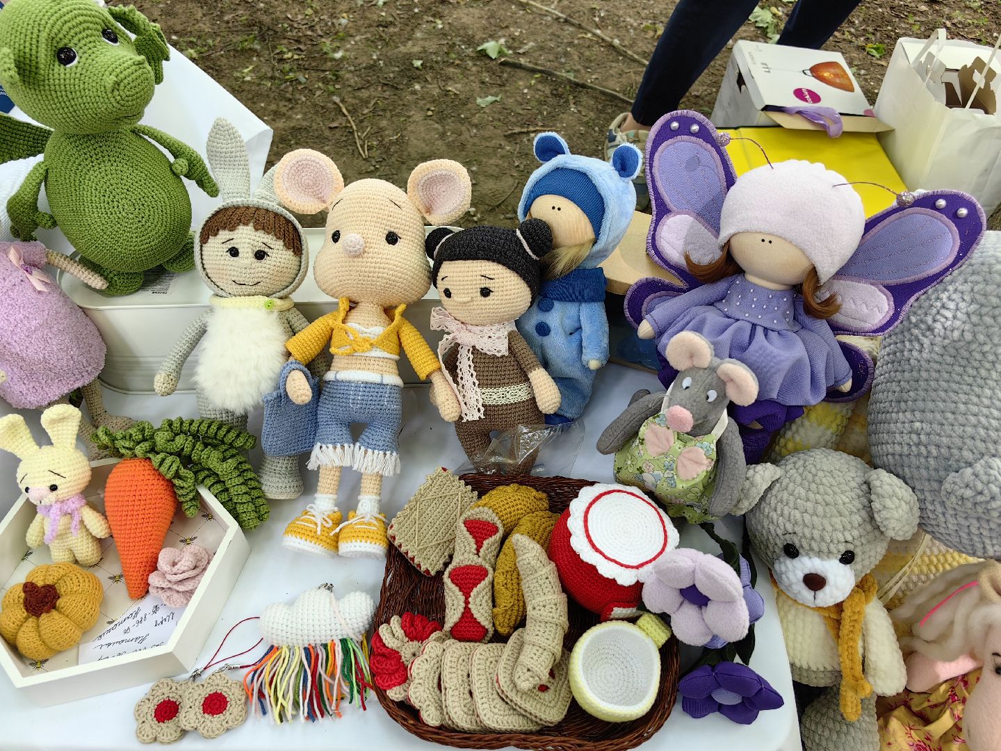 Изделия, эпоксидная смола, игрушки, часы, ярмарка, предприниматель