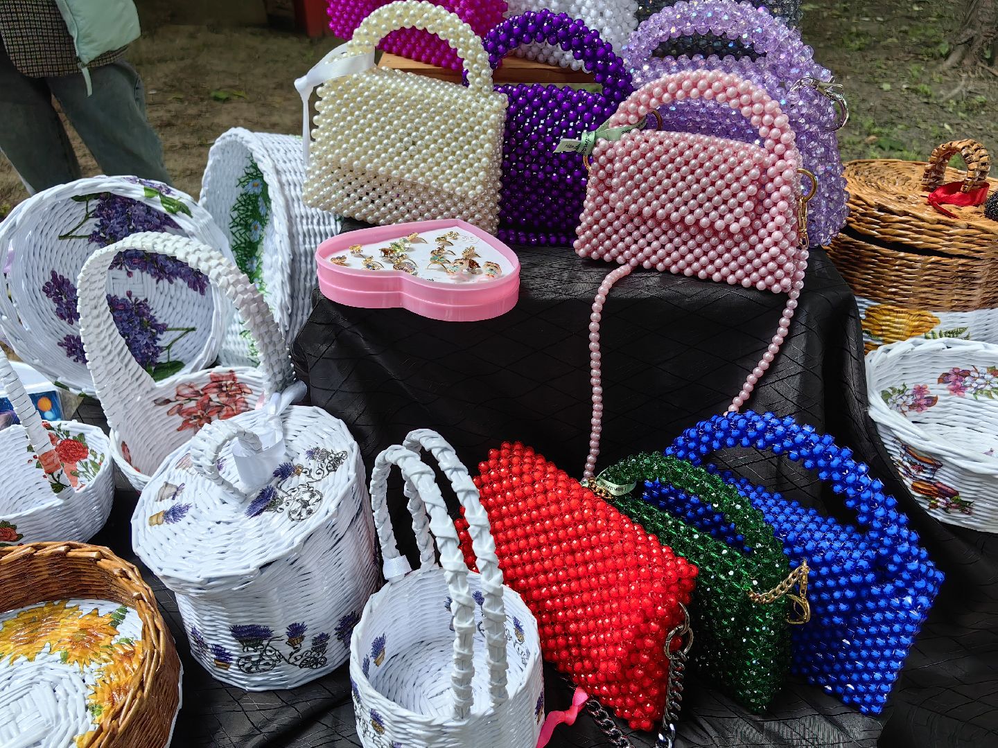 Изделия, эпоксидная смола, игрушки, часы, ярмарка, предприниматель