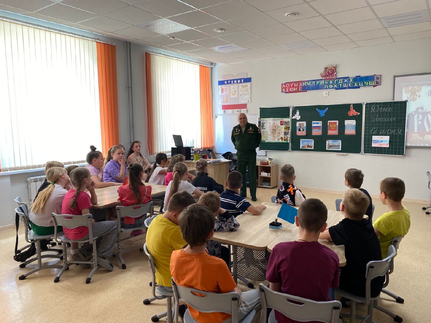 Чехов, школа, День России, мероприятие, дети, ветеран