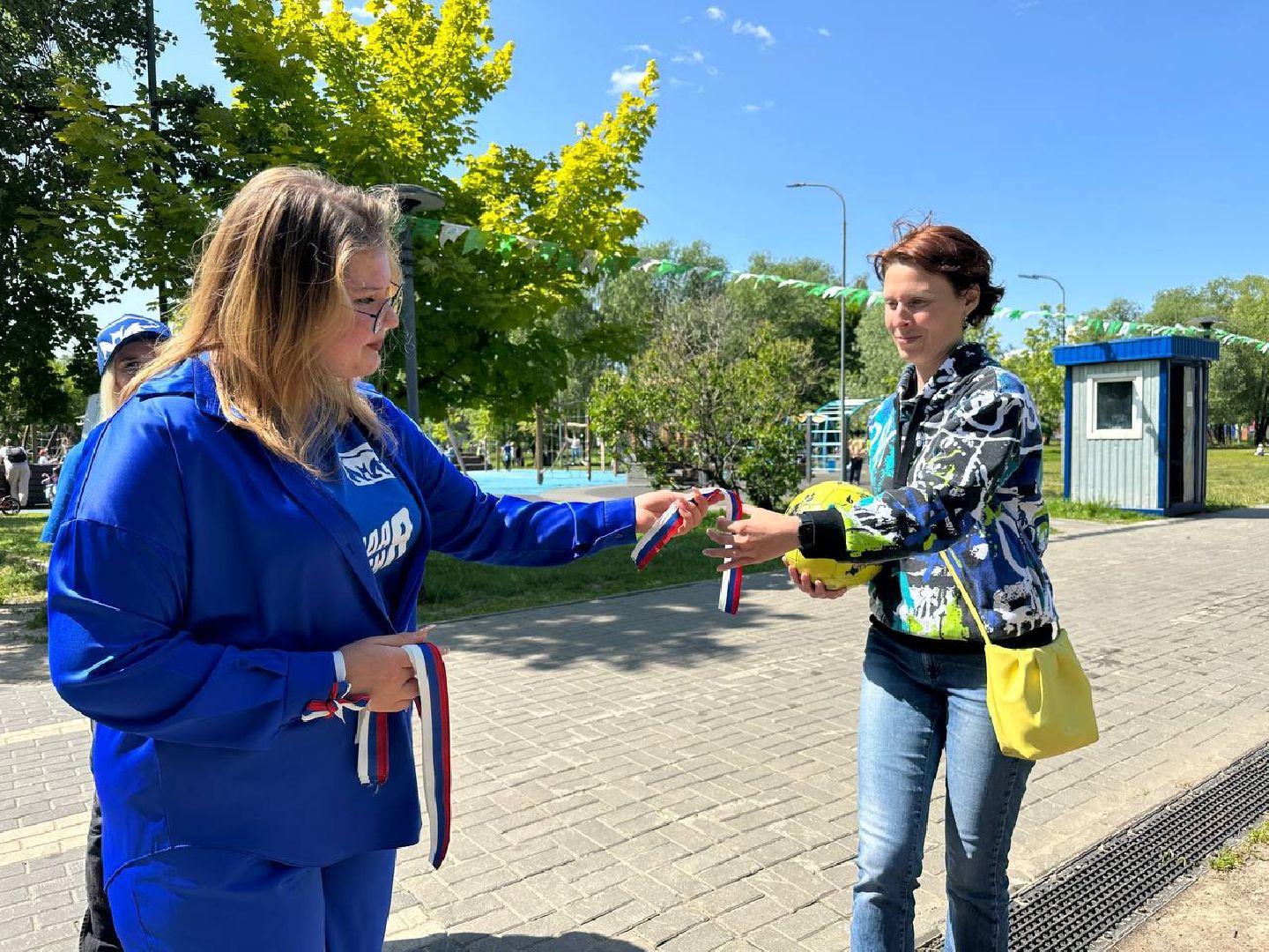 Реутов, День России, праздник, триколор, ленточки, губернатор Андрей Воробьёв