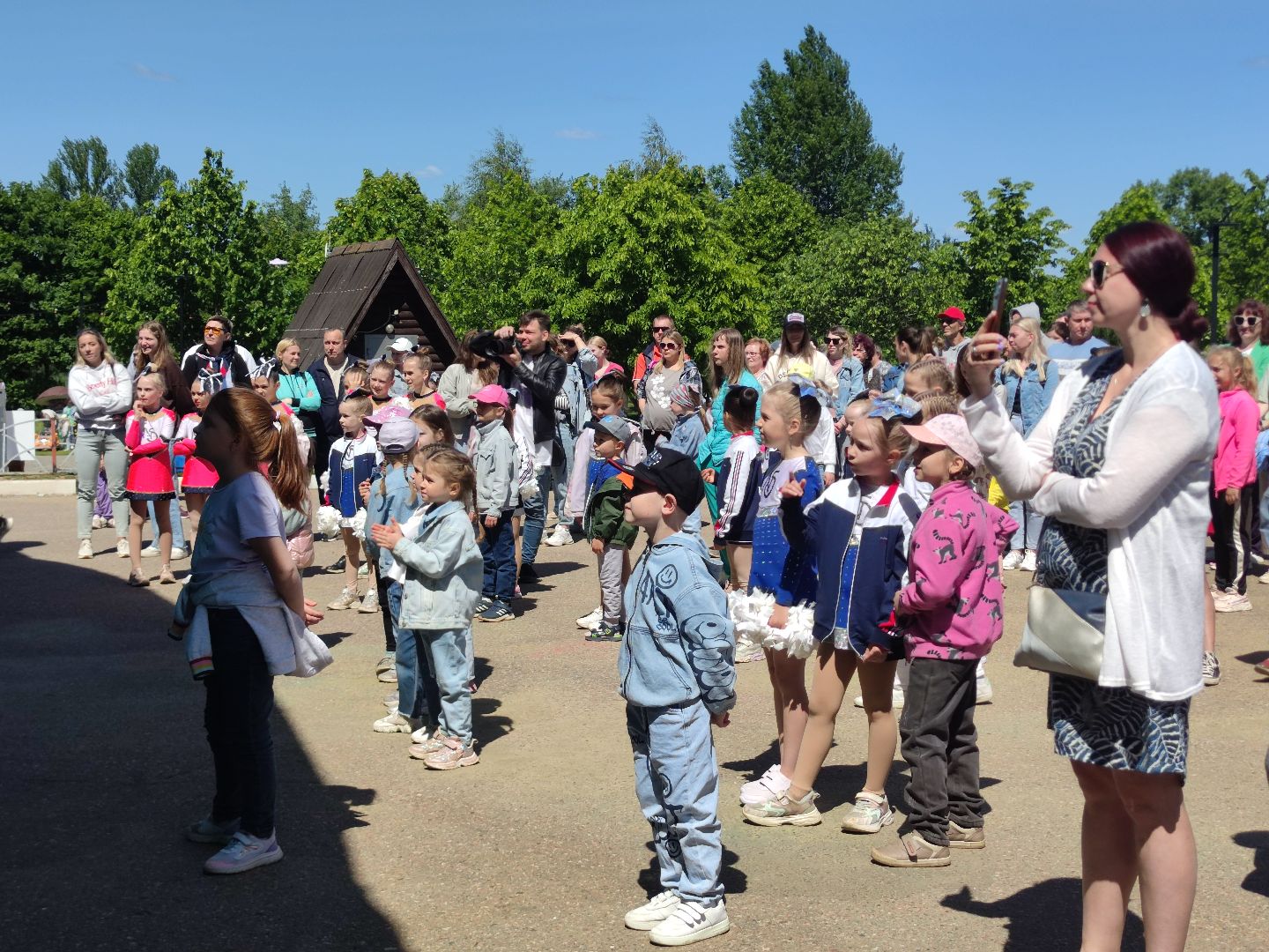 Флешмоб, волонтеры Подмосковья, День России, Дубна