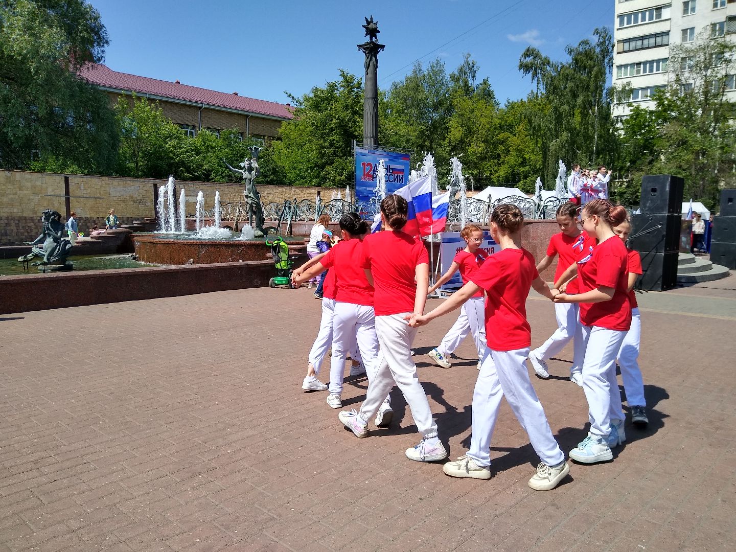 Раменское, культура, концерт в День России на Площади молодёжи