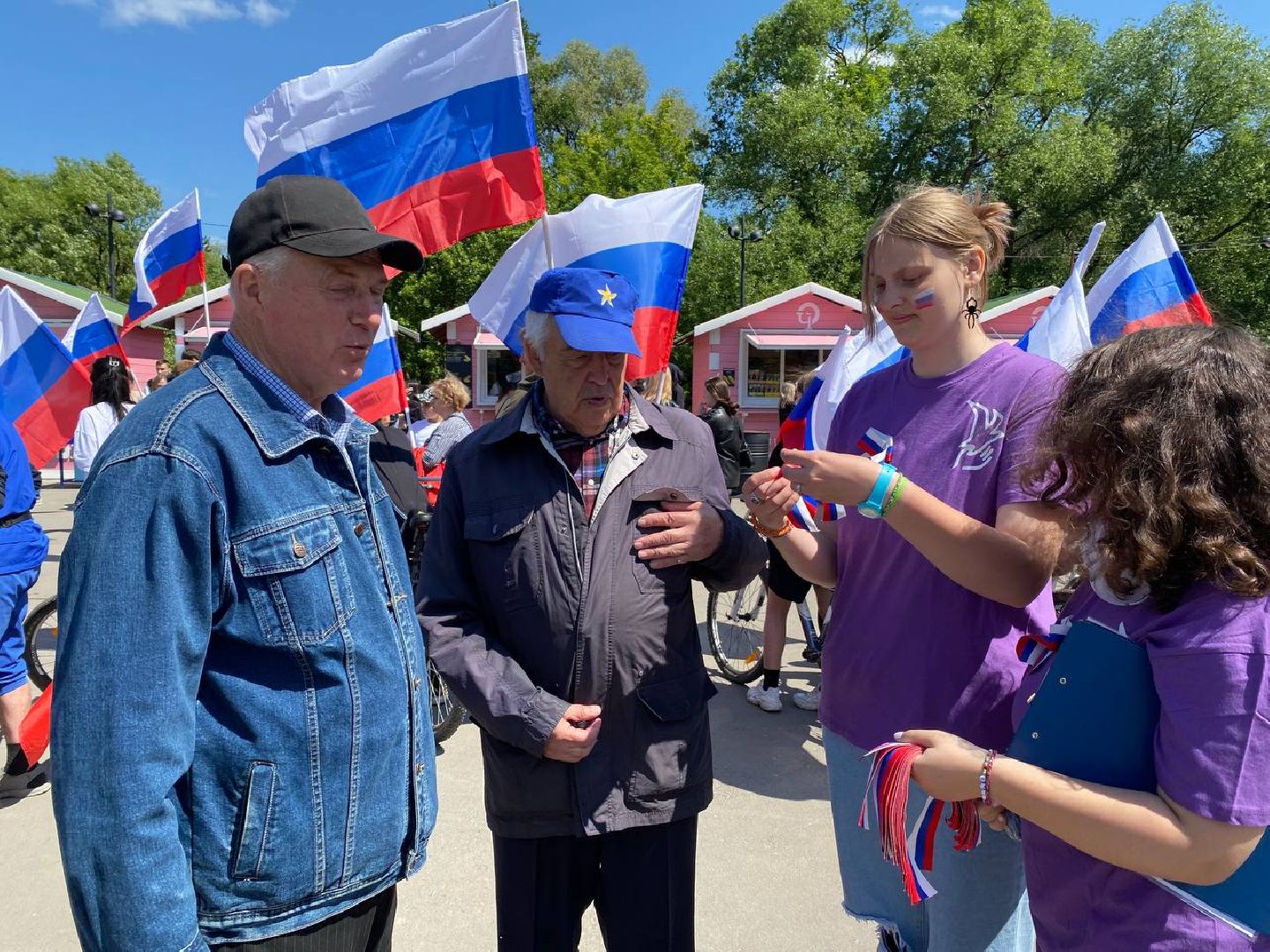 Чехов, День России, праздник, волонтеры, настроение