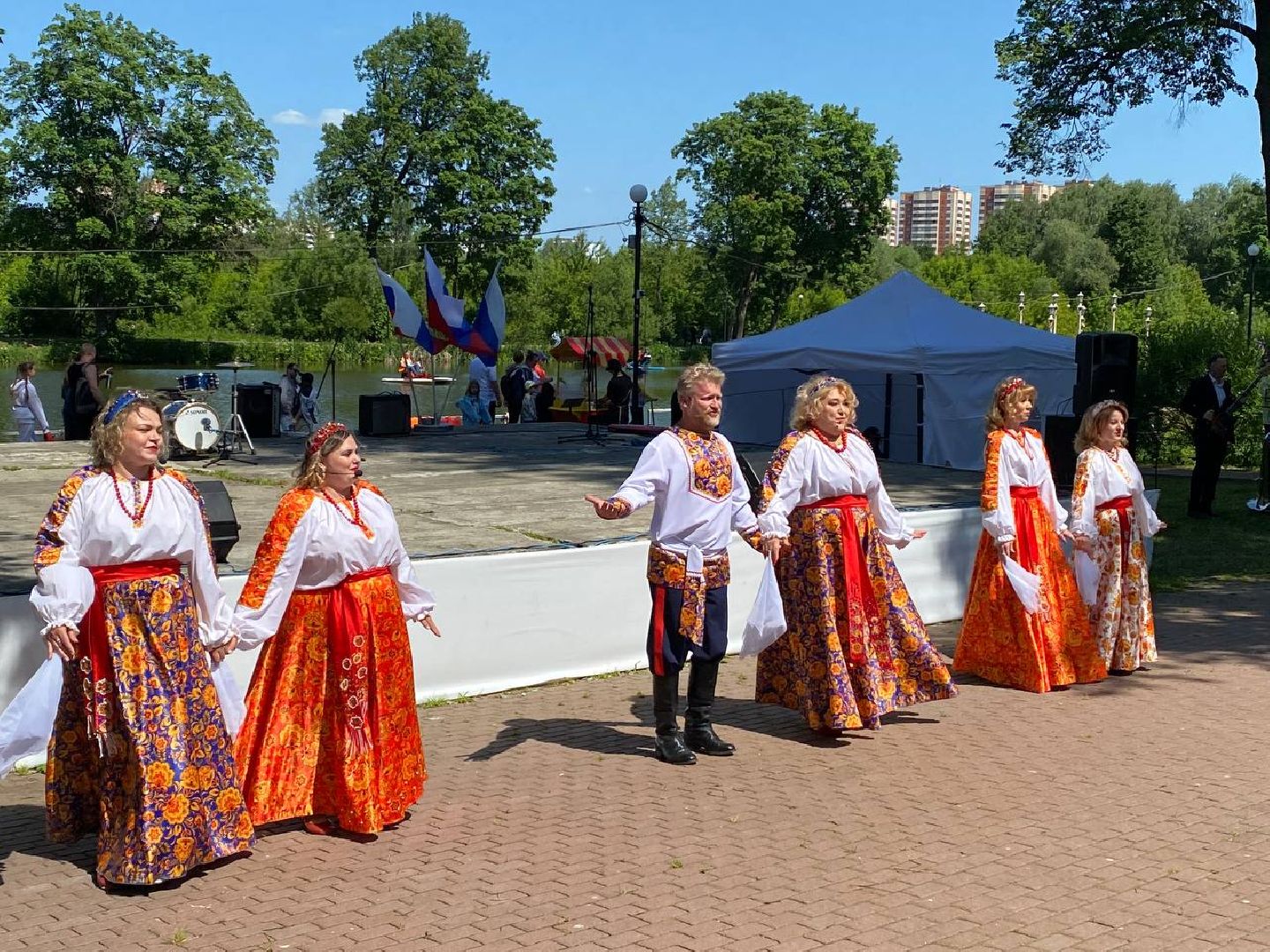 Чехов, День России, концерт, парк, жители