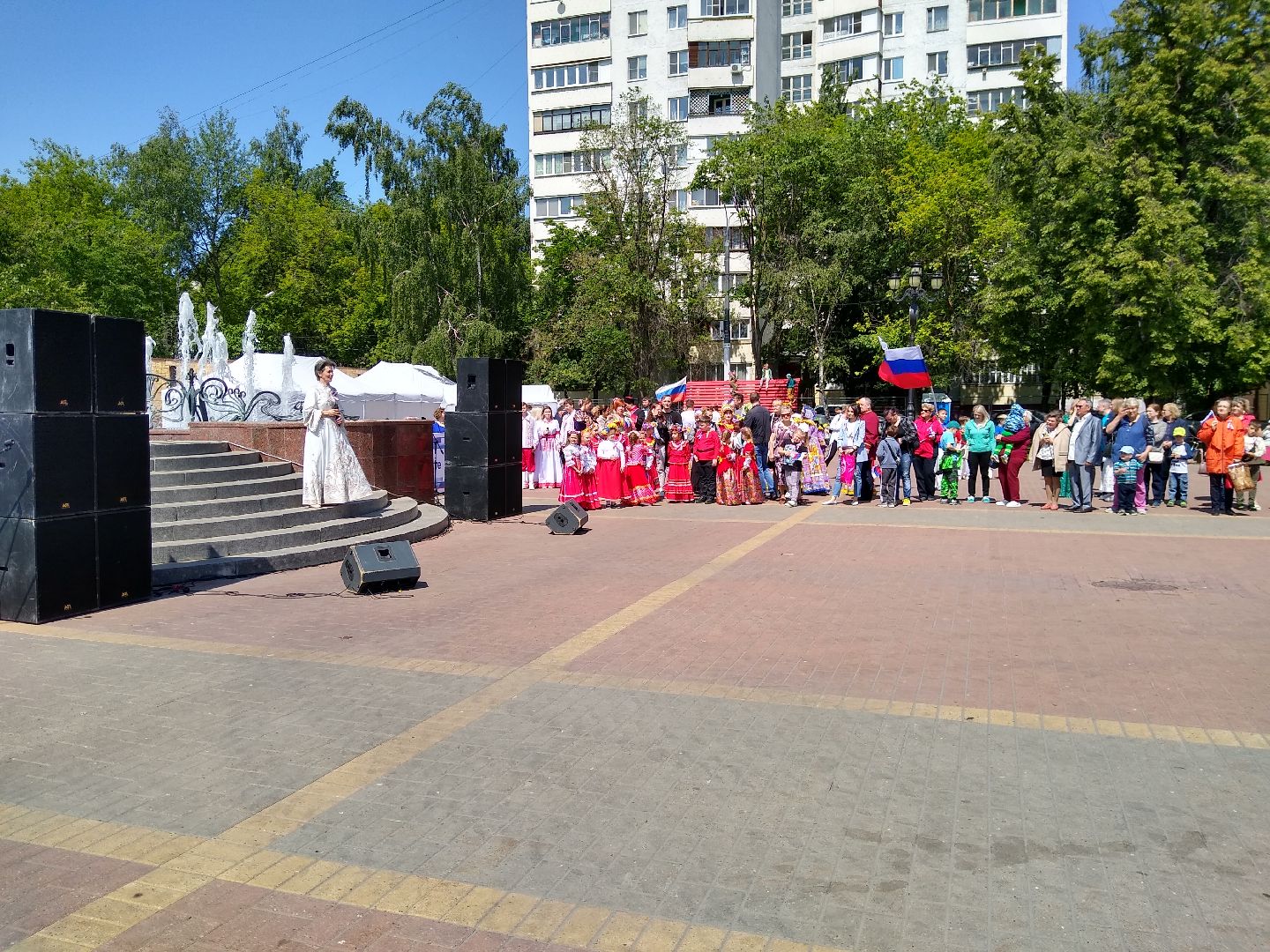 Раменское, общество, гимн на праздничном мероприятии в День России