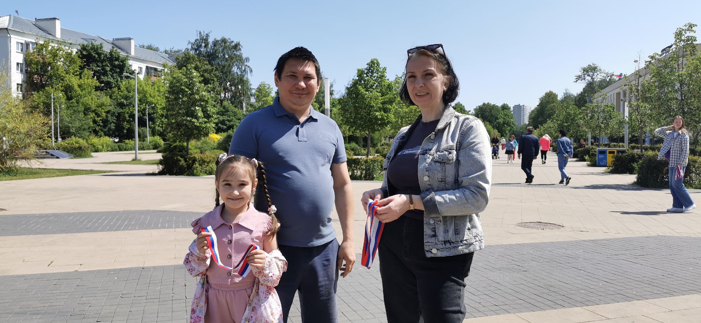 день россии, волонтёры,