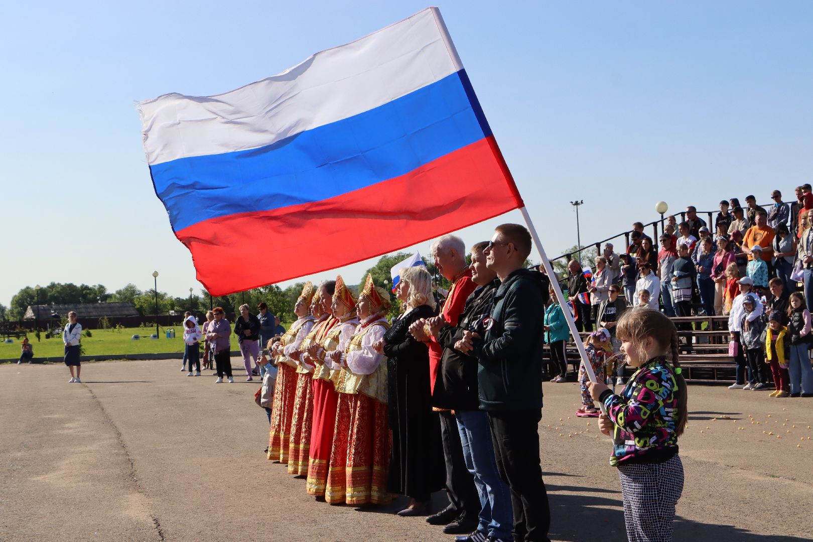 Серебряные Пруды, День России, парк Серебряный, Встанем, флешмоб