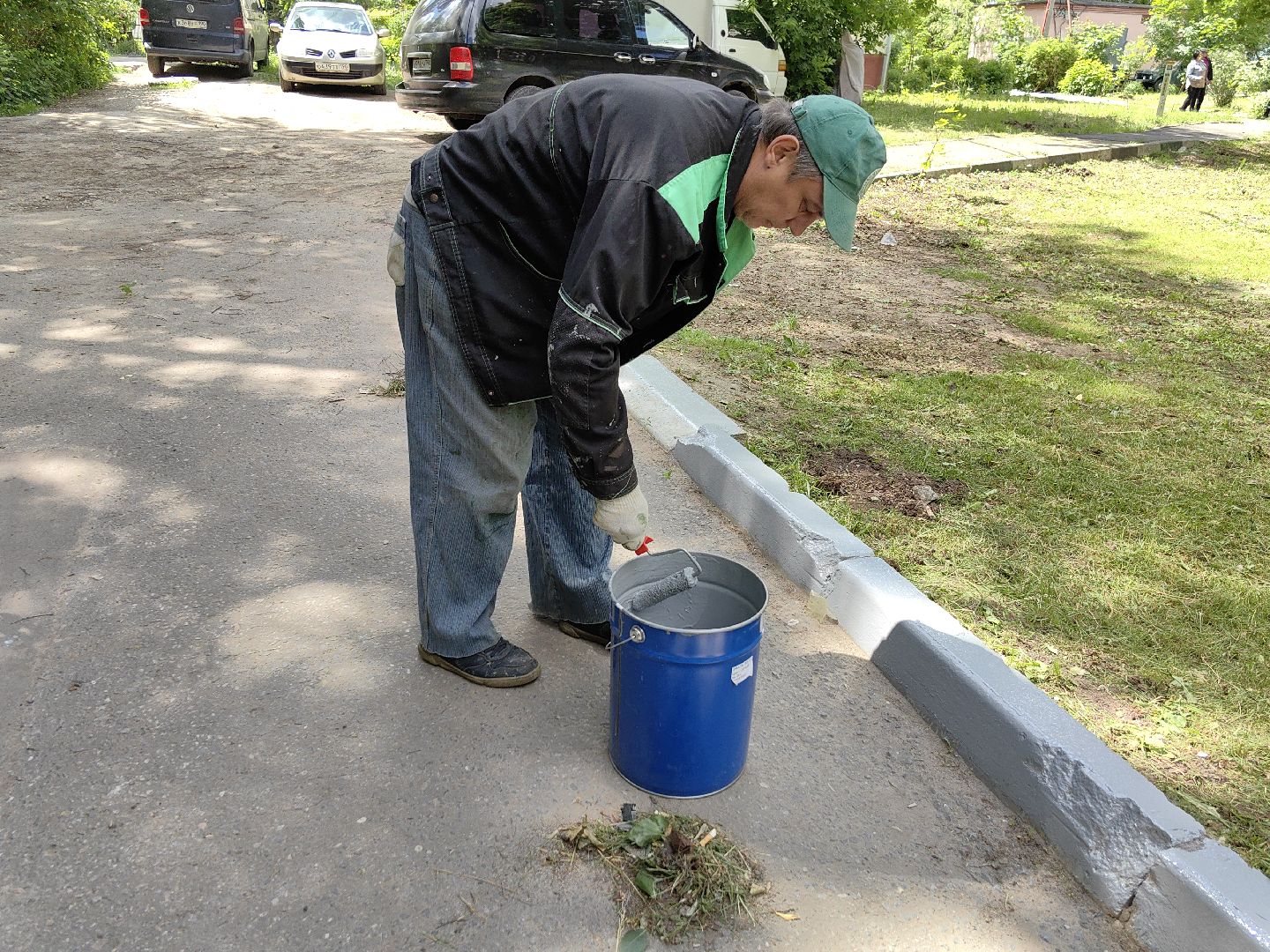 Бордюр, покраска, благоустройство