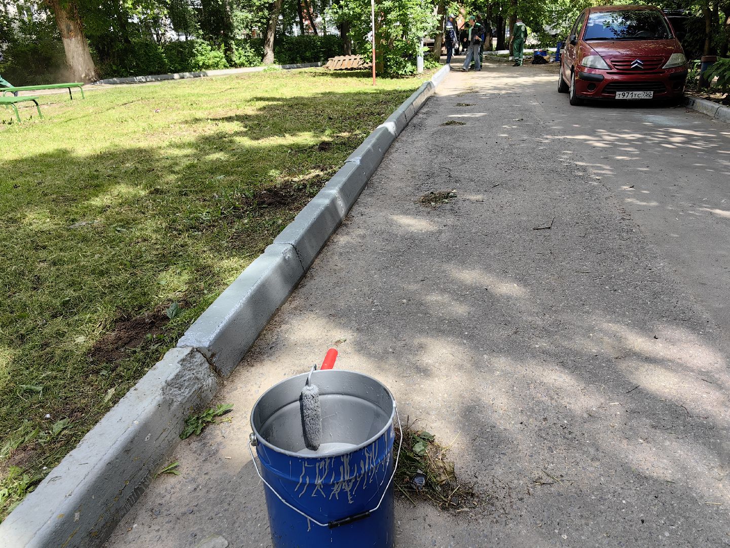 Бордюр, покраска, благоустройство