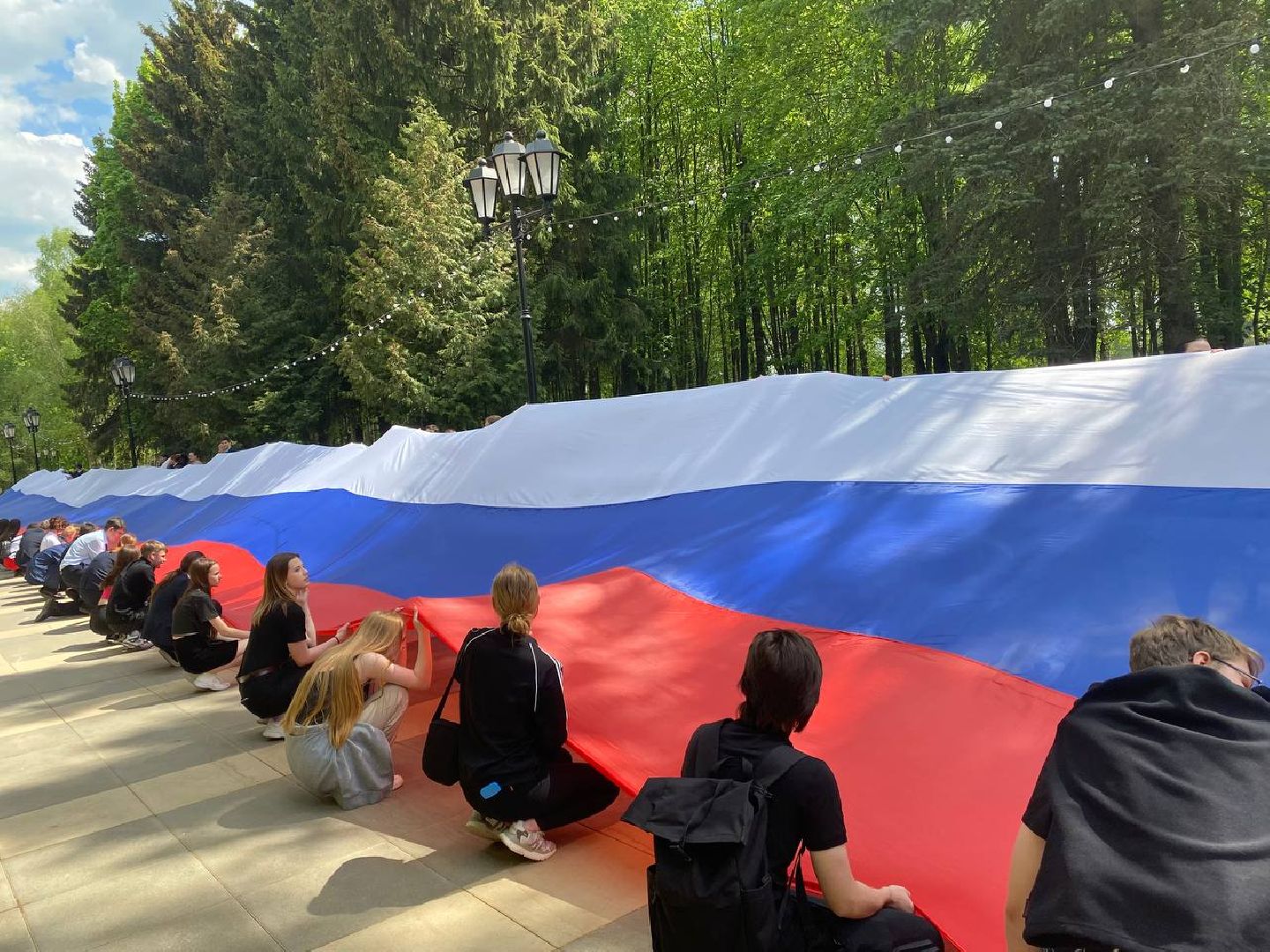 Наро-Фоминск, молодёжь Подмосковья, флешмоб, горжусь Россией, День России, триколор, Всероссийская акция